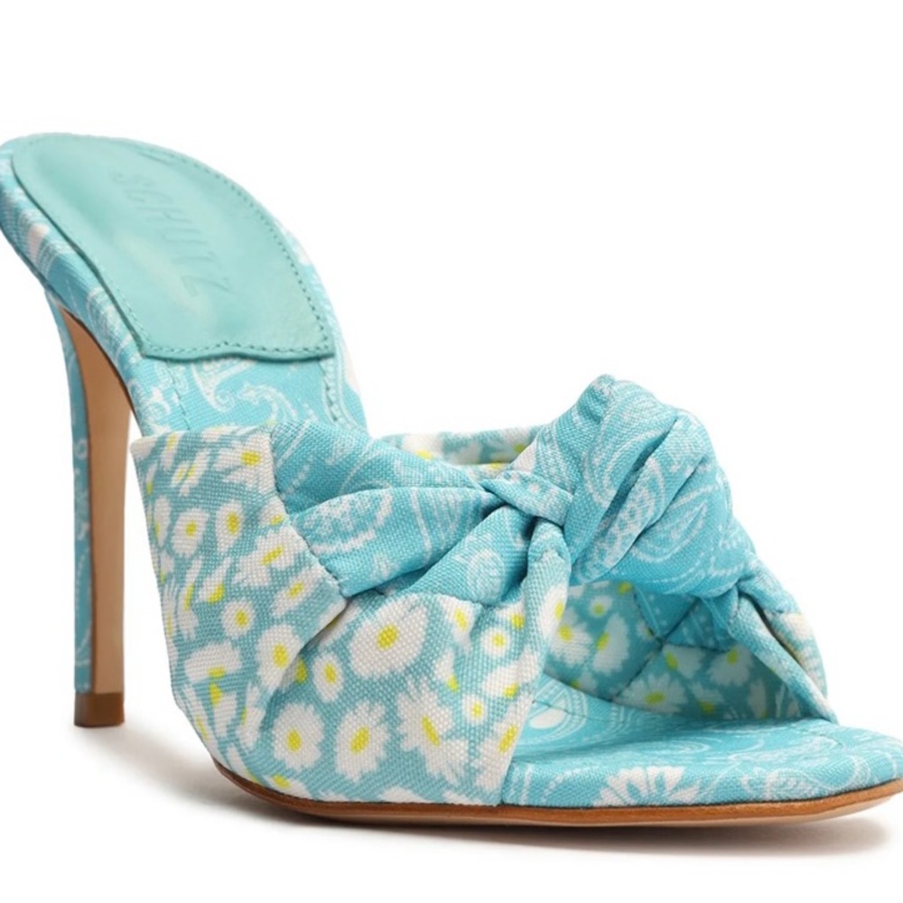 Schutz NWT (no box) Lenie Favric Sandal - size 6